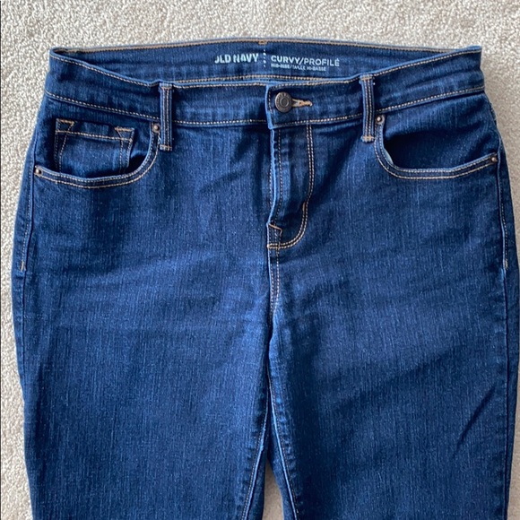 Old Navy Denim - Old navy curvy mid rise jeans